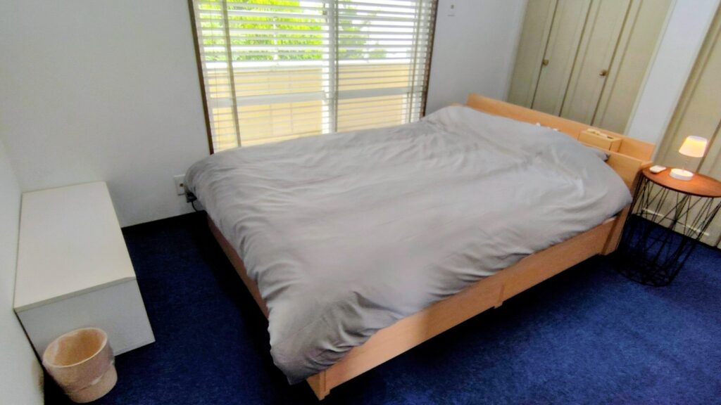 ダブルベッド